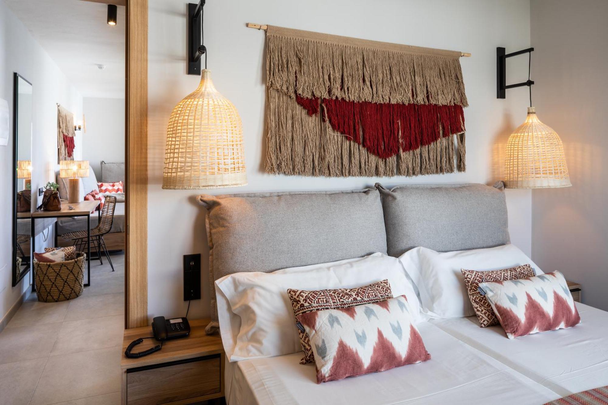 Aparthotel Casita Blanca - Adults Only San Antonio  Bagian luar foto