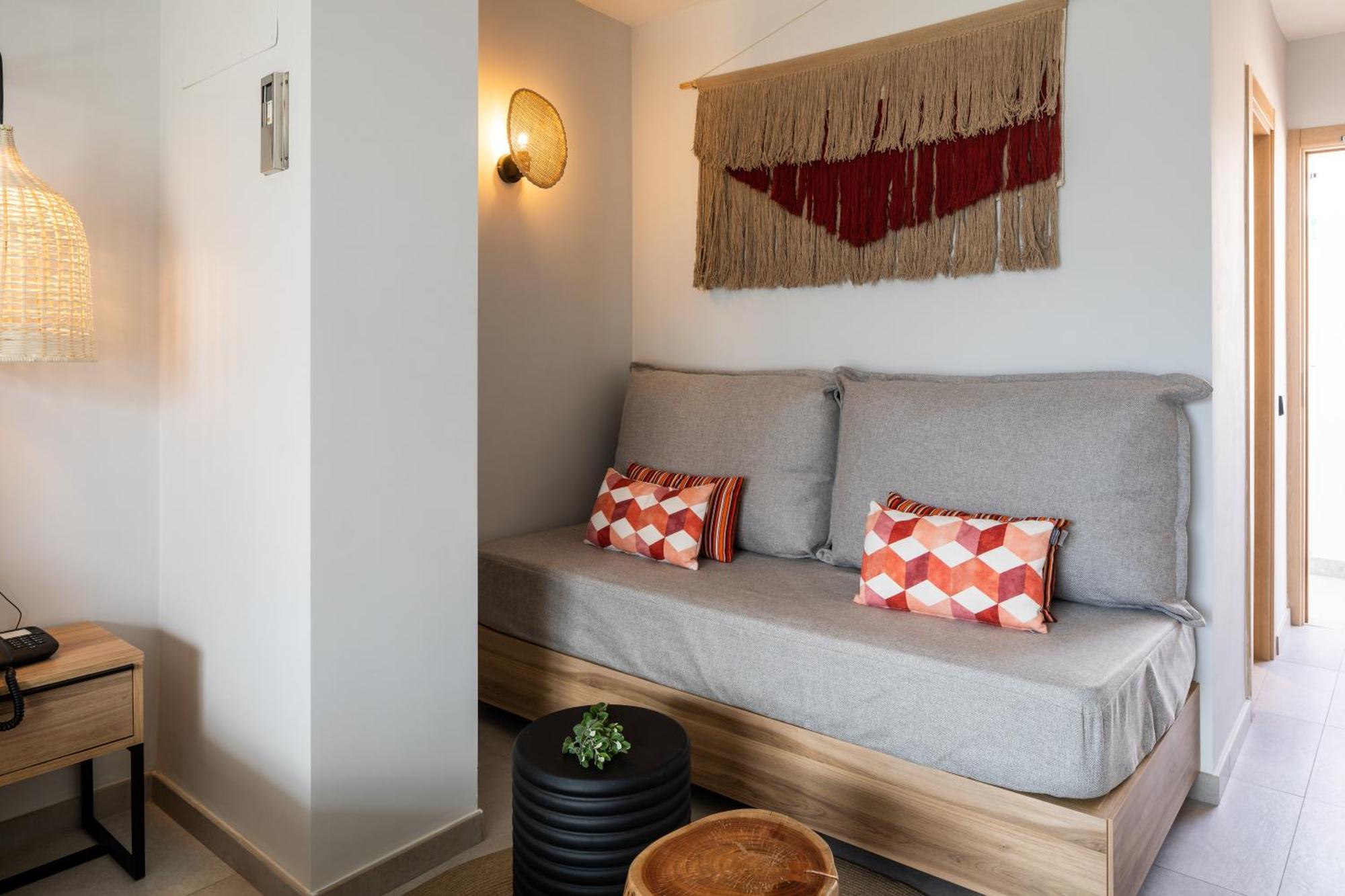 Aparthotel Casita Blanca - Adults Only San Antonio  Bagian luar foto