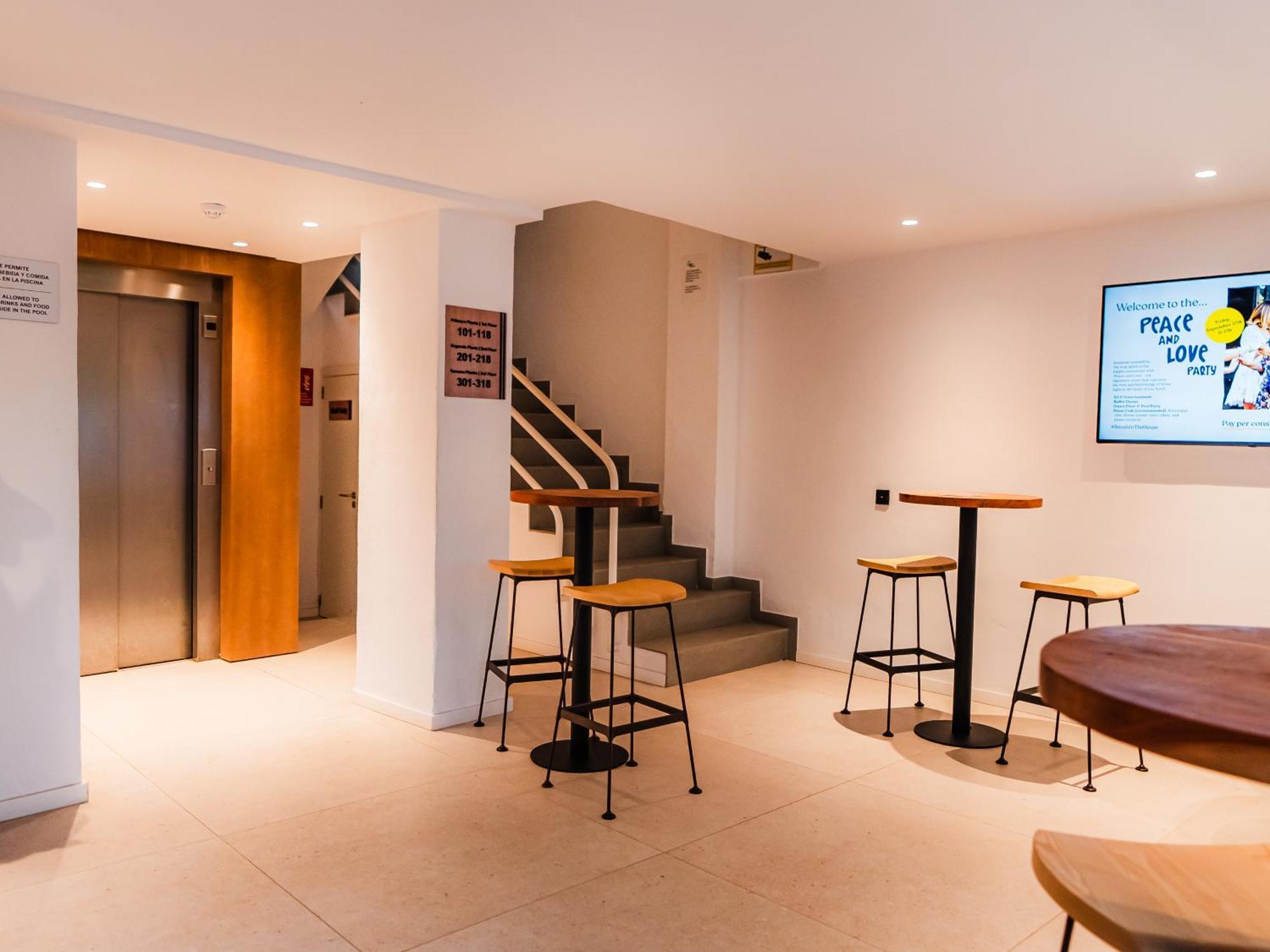 Aparthotel Casita Blanca - Adults Only San Antonio  Bagian luar foto