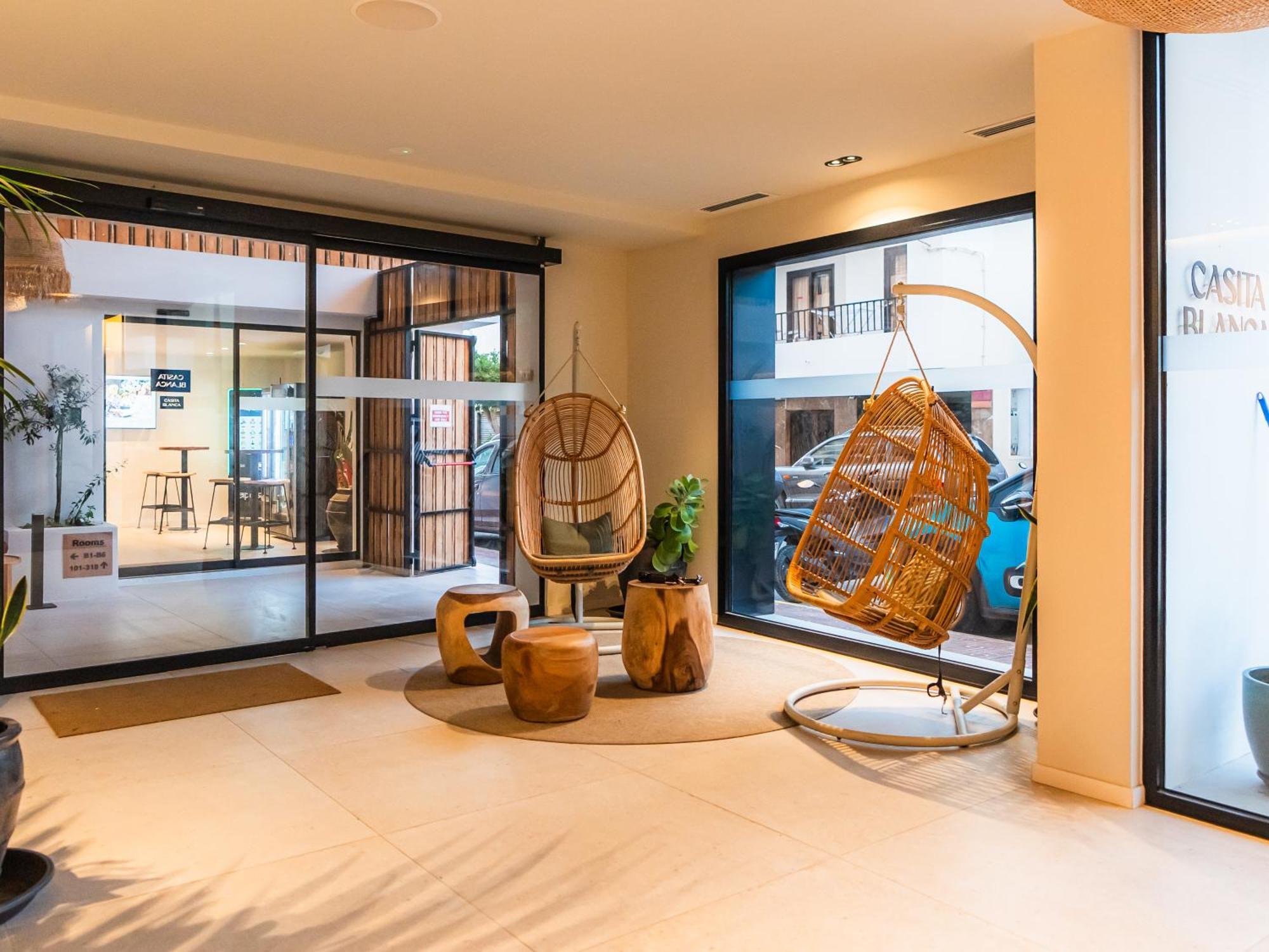 Aparthotel Casita Blanca - Adults Only San Antonio  Bagian luar foto